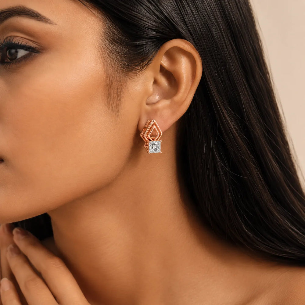 The Diamond Horizon Studs earring
