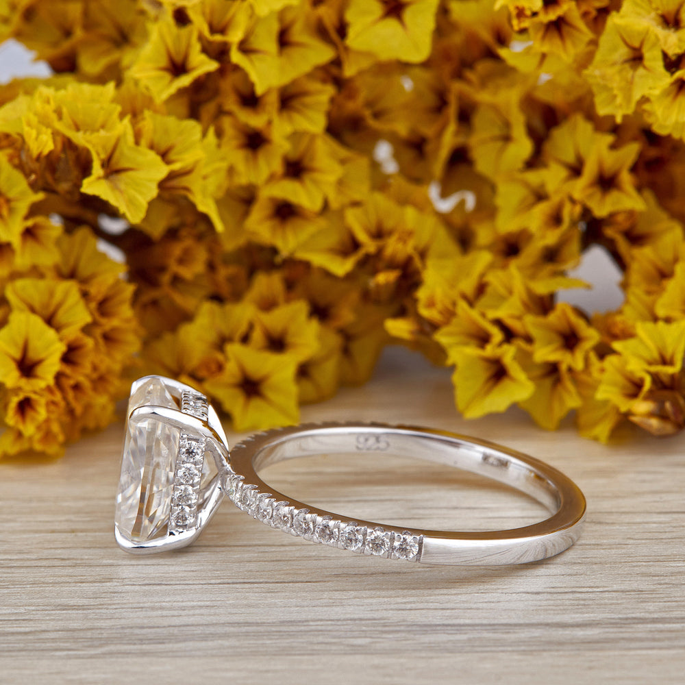Cushion Cut Labgrown Ring