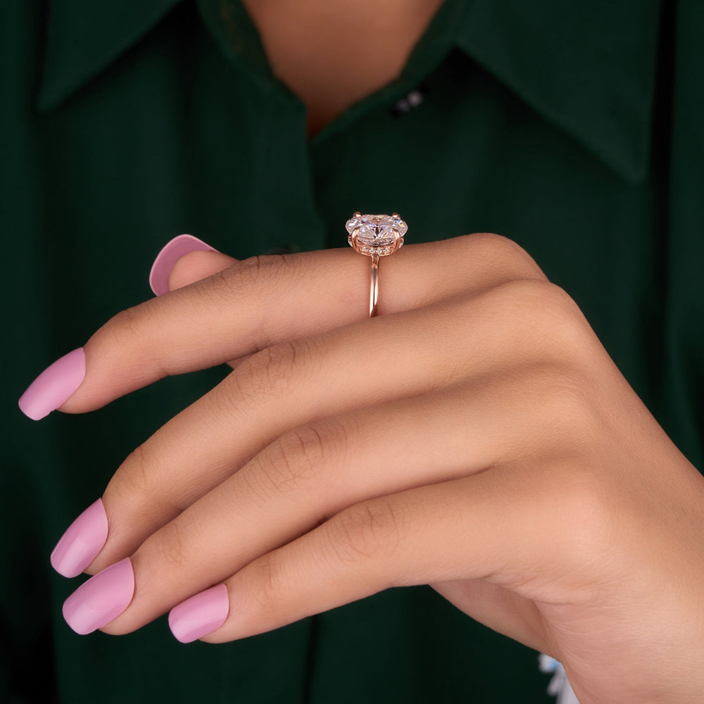 Oval Cut Labgrown Ring