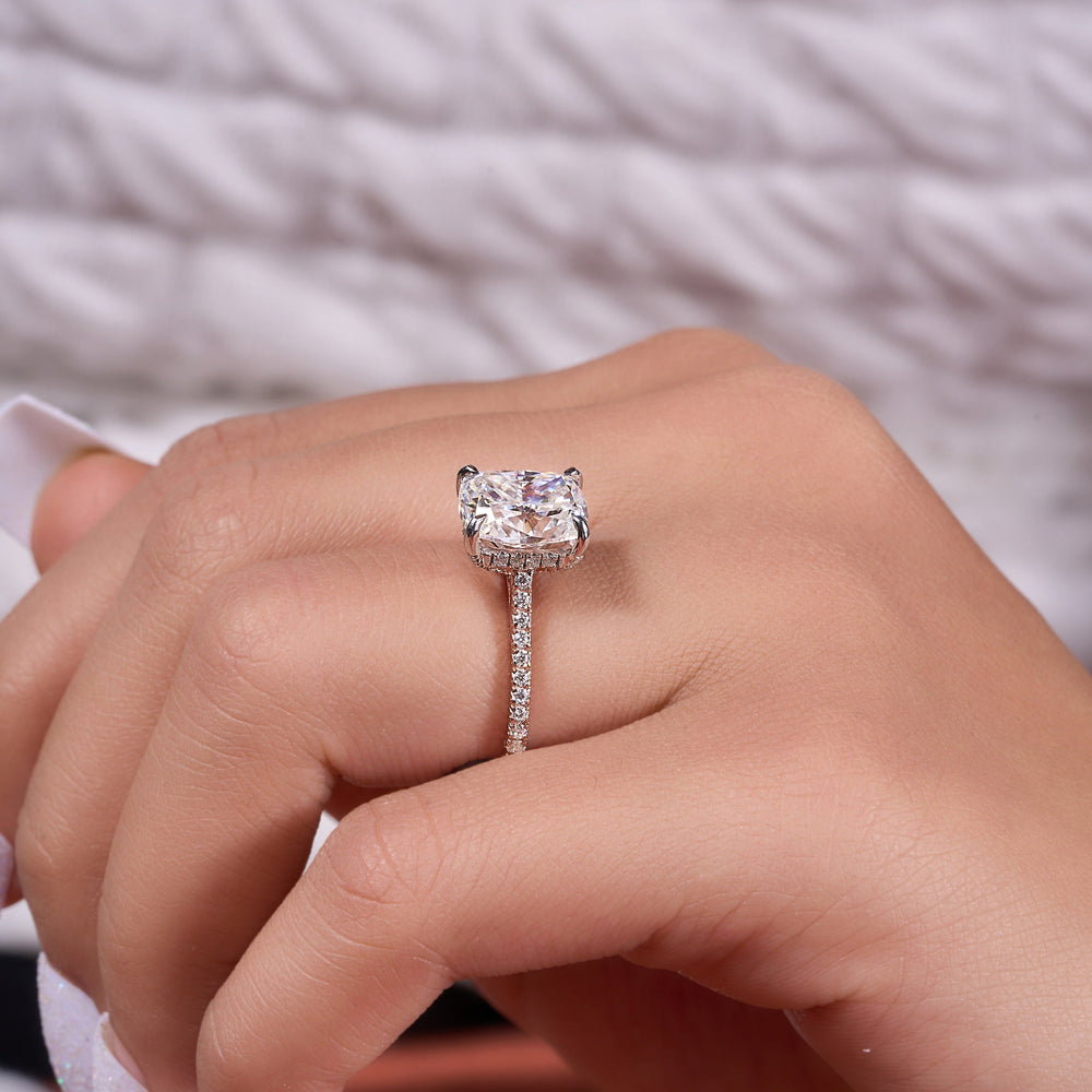 Cushion Cut Labgrown Ring