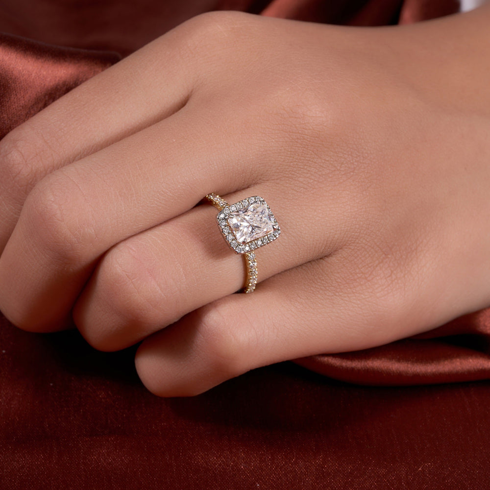 Crushed Ice Radiant Cut Labgrown Ring