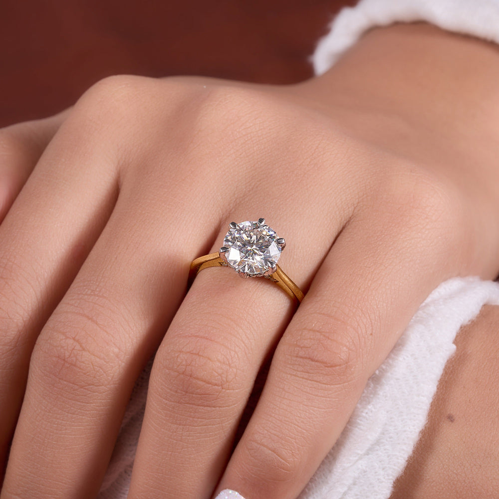 Brilliant Cut Round Labgrown Ring