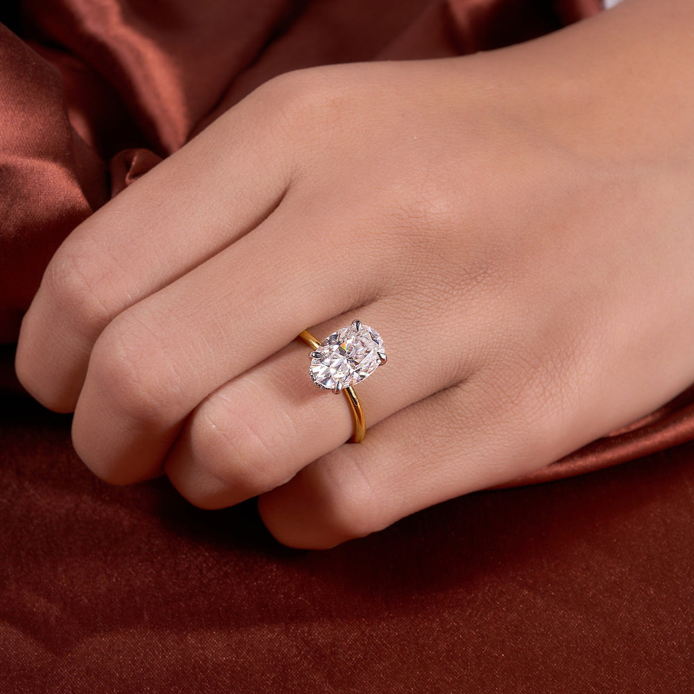 Oval Cut Labgrown Engagement Ring