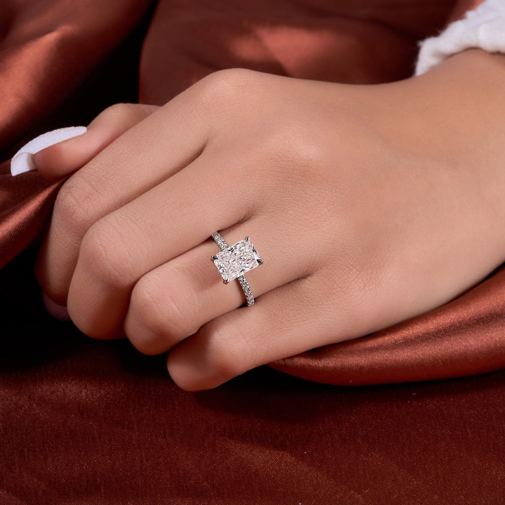Crushed Ice Radiant Cut Labgrown Ring