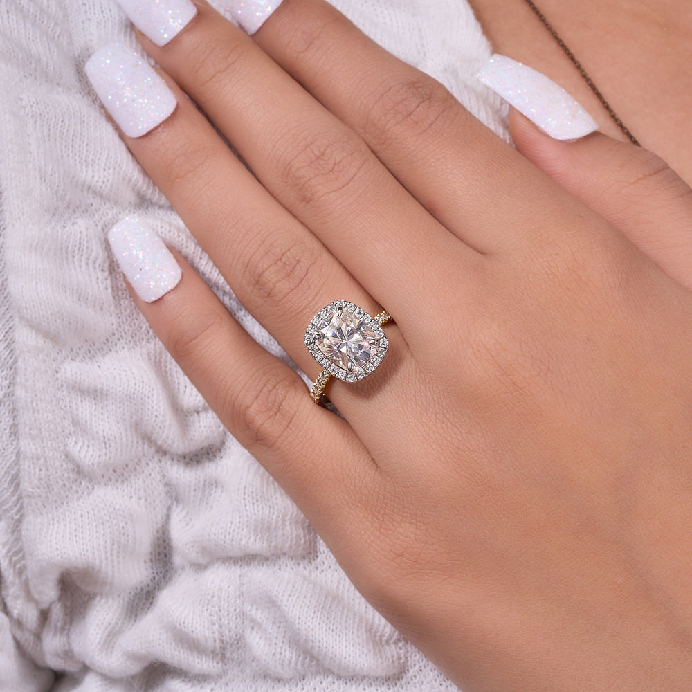 Cushion Cut Labgrown Ring