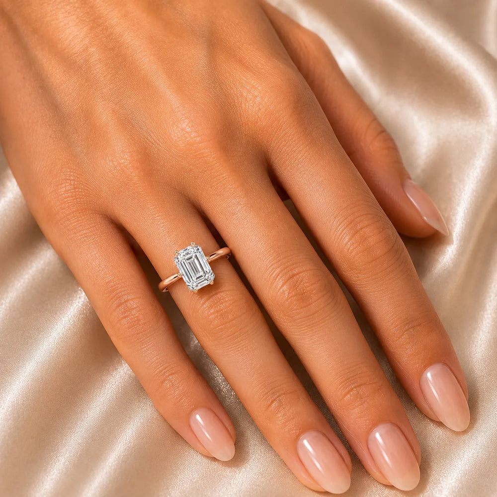 Romantic Solitaire Ring with Timeless Design