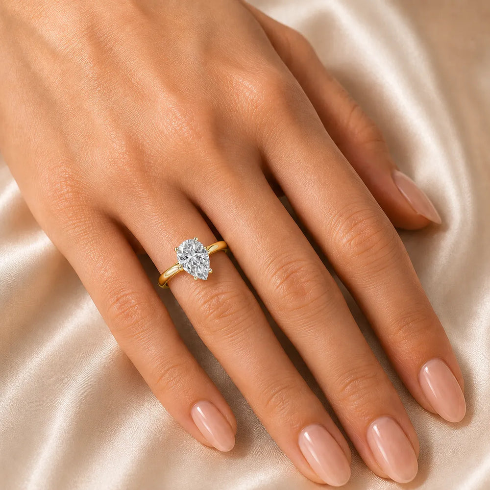Romantic Solitaire Ring with Timeless Design