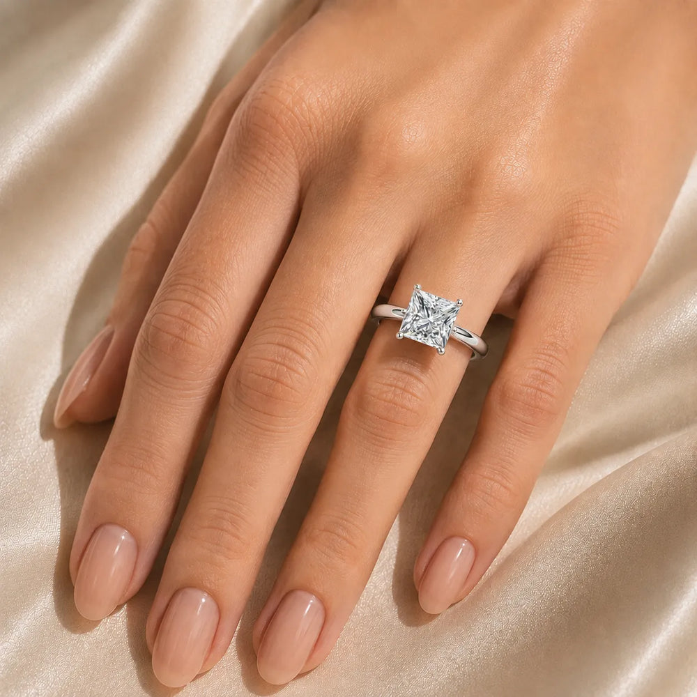 Romantic Solitaire Ring with Timeless Design