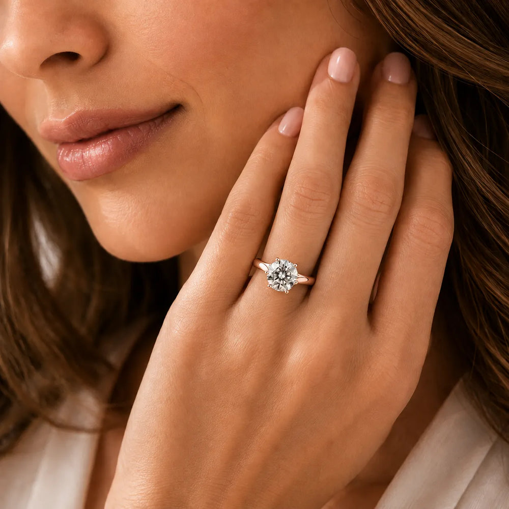 Romantic Solitaire Ring with Timeless Design