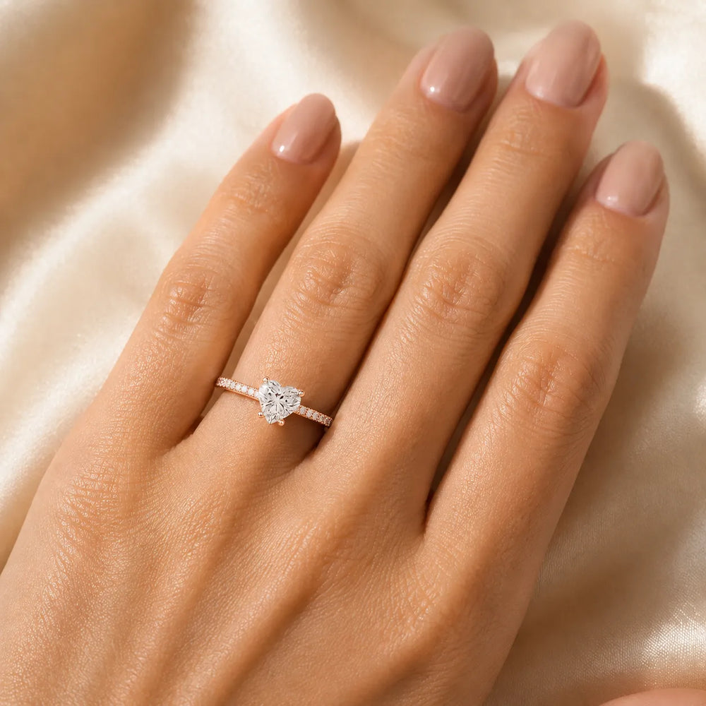 Luminous Promise Ring with Round Elegance