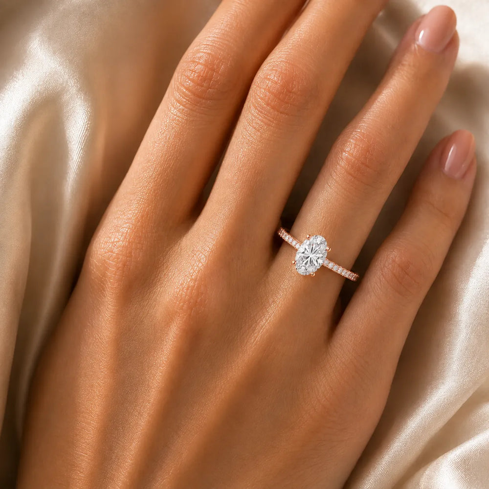 Luminous Promise Ring with Round Elegance