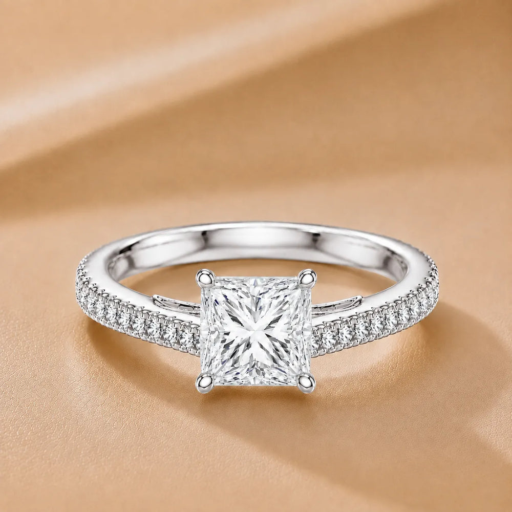 Luminous Promise Ring with Round Elegance