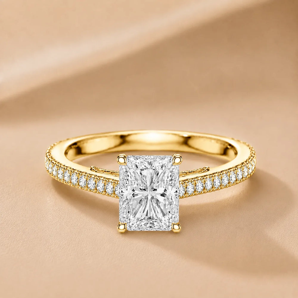 Luminous Promise Ring with Round Elegance