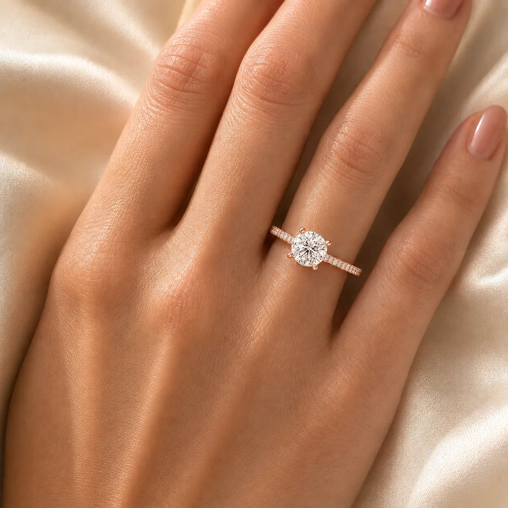 Luminous Promise Ring with Round Elegance