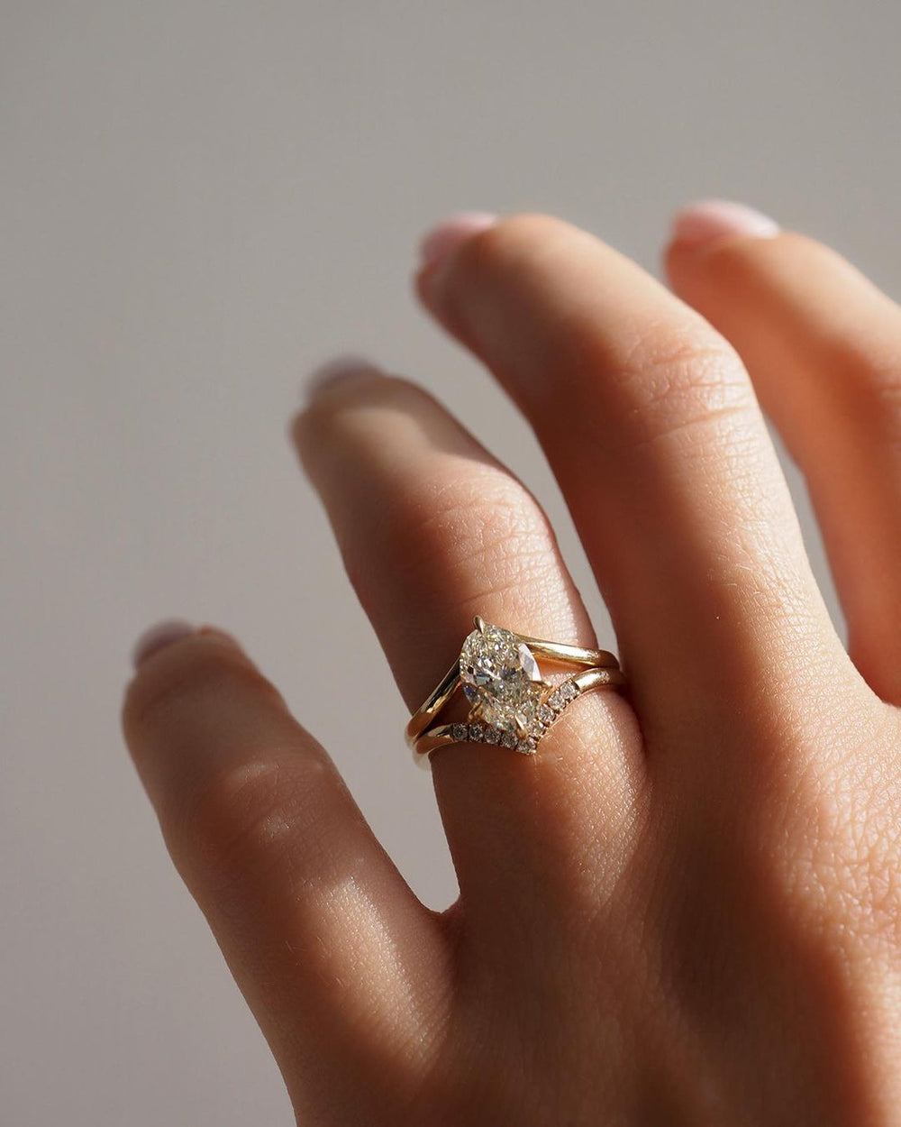 Oval Cut Labgrown Engagement Ring