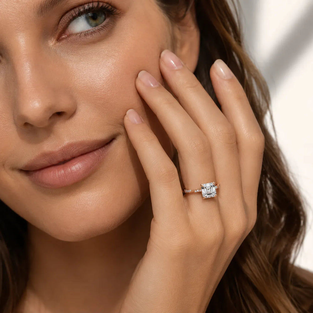 Classic Engagement Ring with Modern Luxury and Refined Beauty
