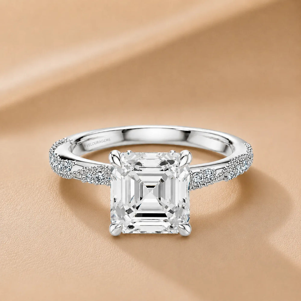 Classic Engagement Ring with Modern Luxury and Refined Beauty
