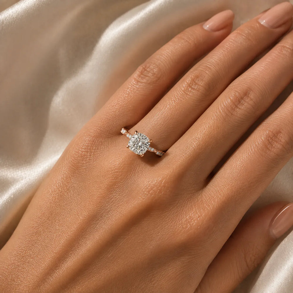 Classic Engagement Ring with Modern Luxury and Refined Beauty