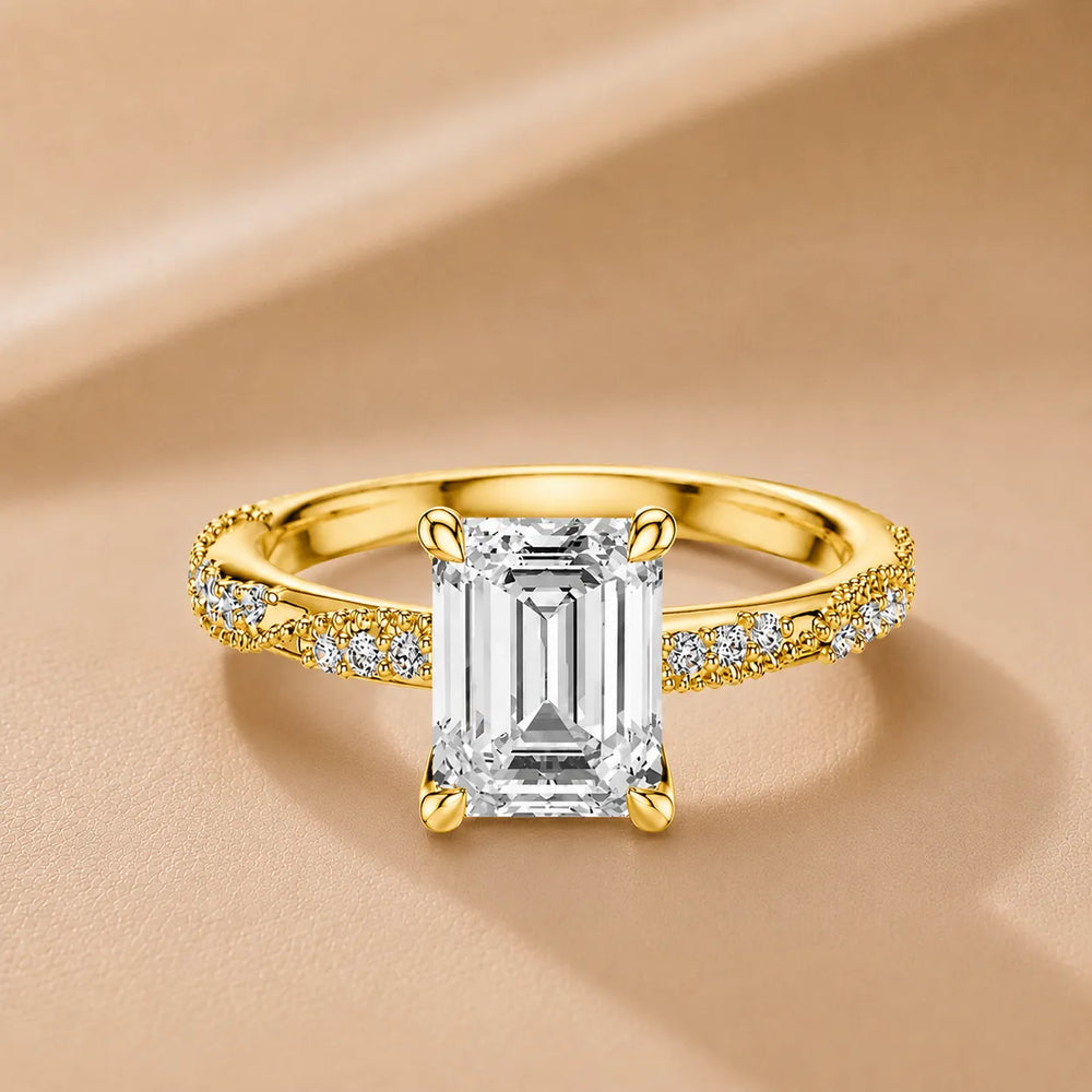 Classic Engagement Ring with Modern Luxury and Refined Beauty