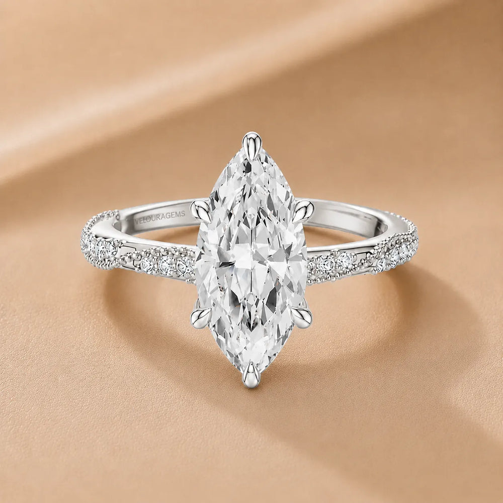 Classic Engagement Ring with Modern Luxury and Refined Beauty