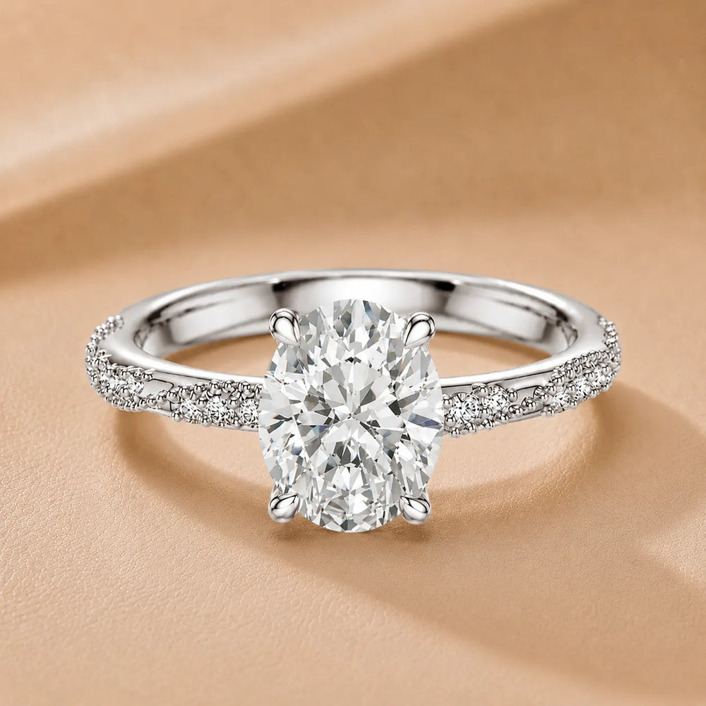 Classic Engagement Ring with Modern Luxury and Refined Beauty