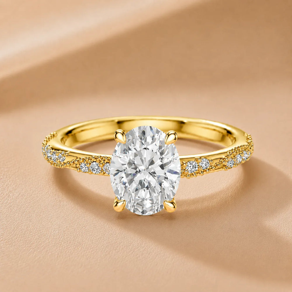 Classic Engagement Ring with Modern Luxury and Refined Beauty