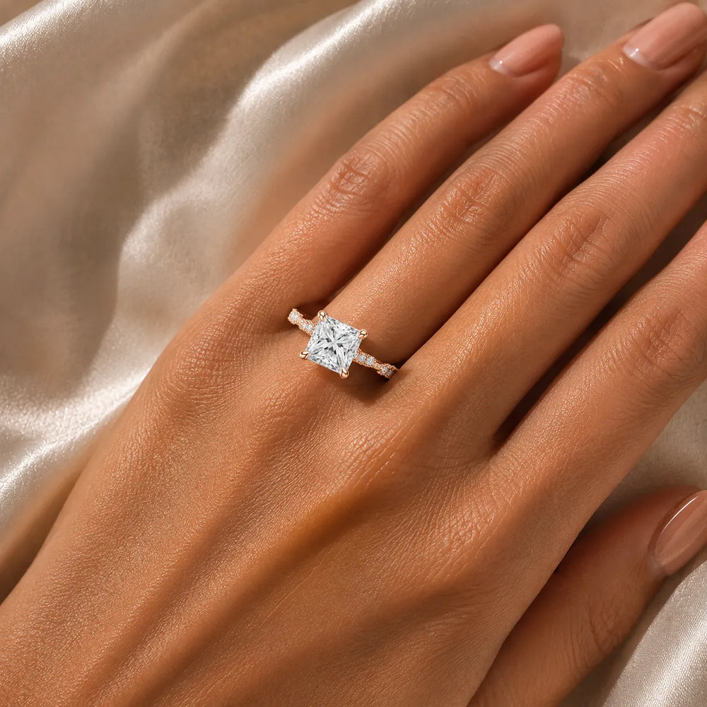 Classic Engagement Ring with Modern Luxury and Refined Beauty