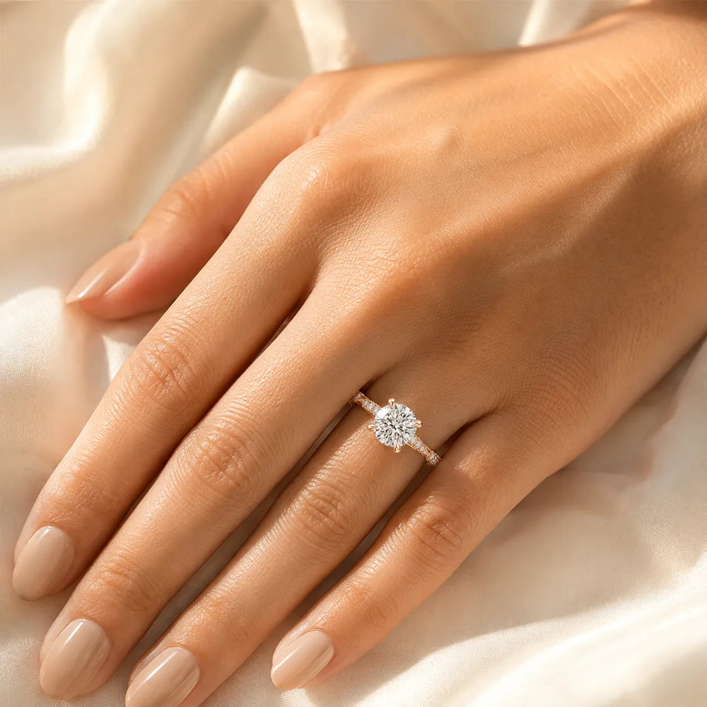 Classic Engagement Ring with Modern Luxury and Refined Beauty