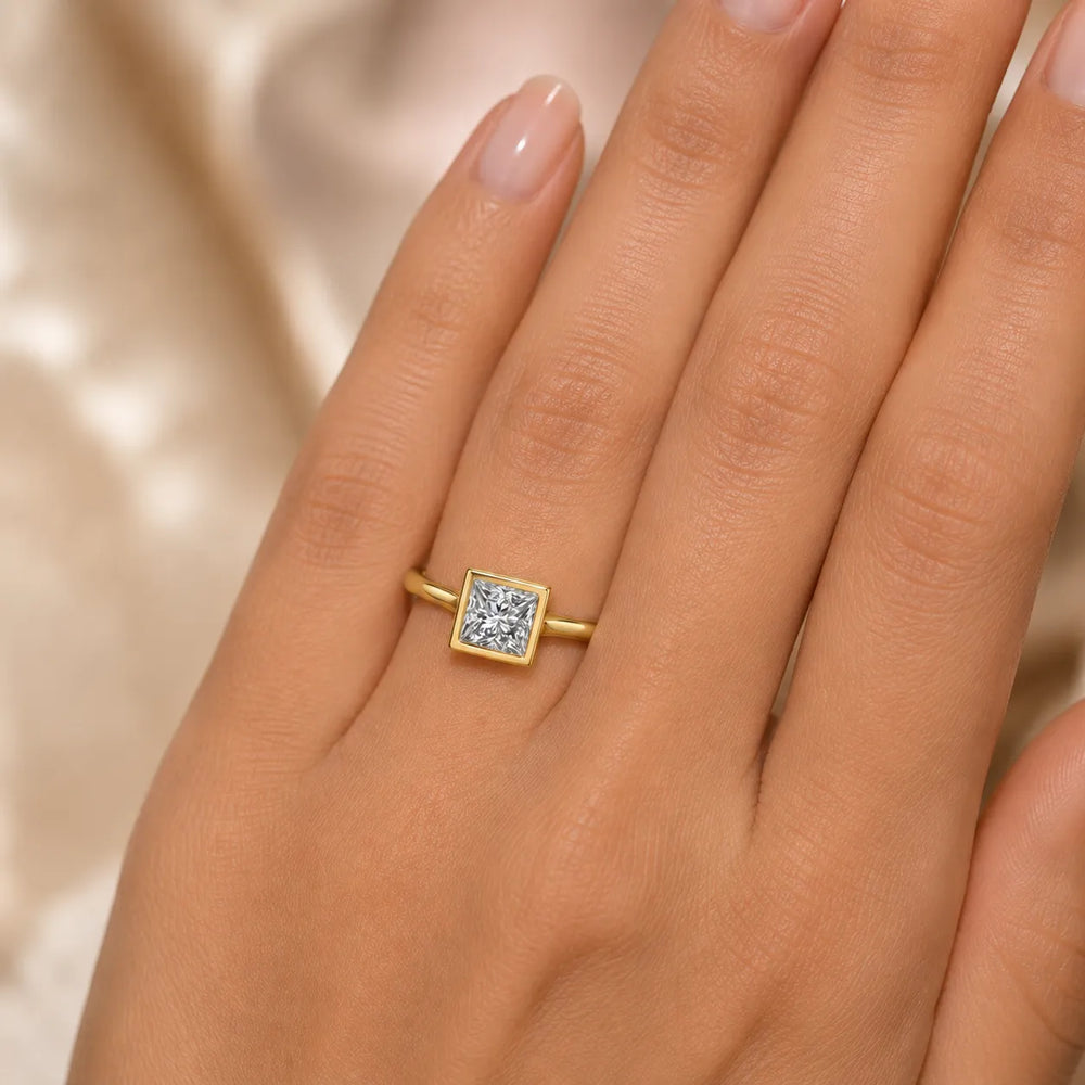 Romantic Halo Solitaire Ring