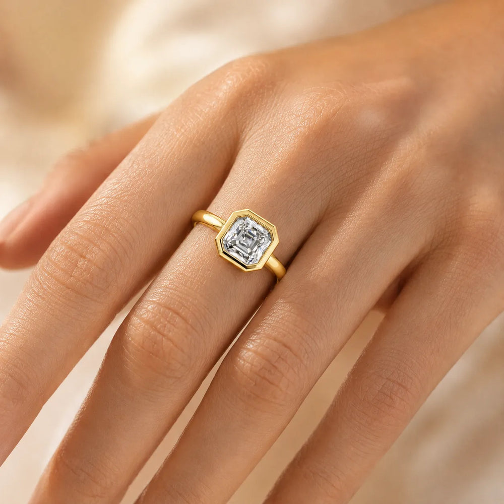 Romantic Halo Solitaire Ring