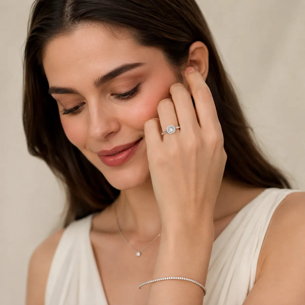 Romantic Halo Solitaire Ring