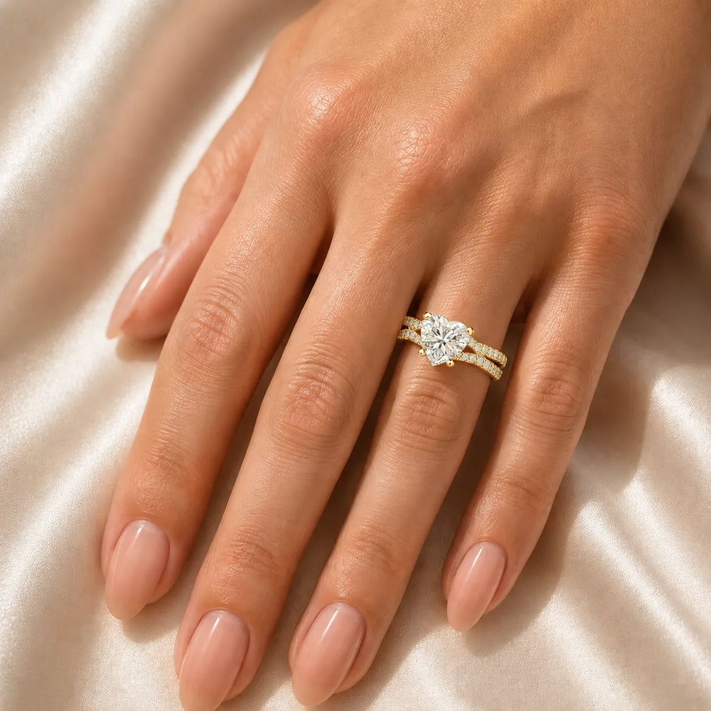 Serenity Knot Ring with Round Diamond