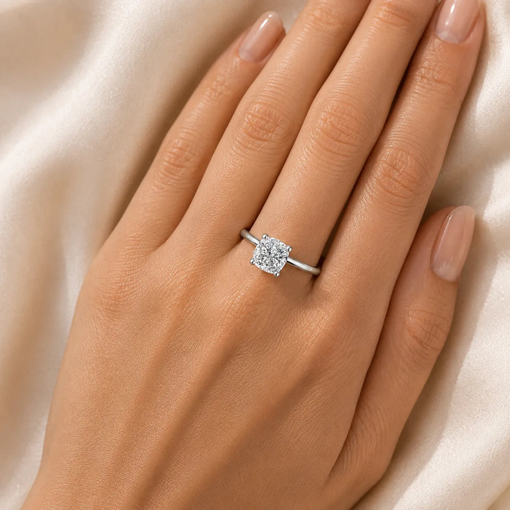 Romantic Solitaire Ring with Classic Setting