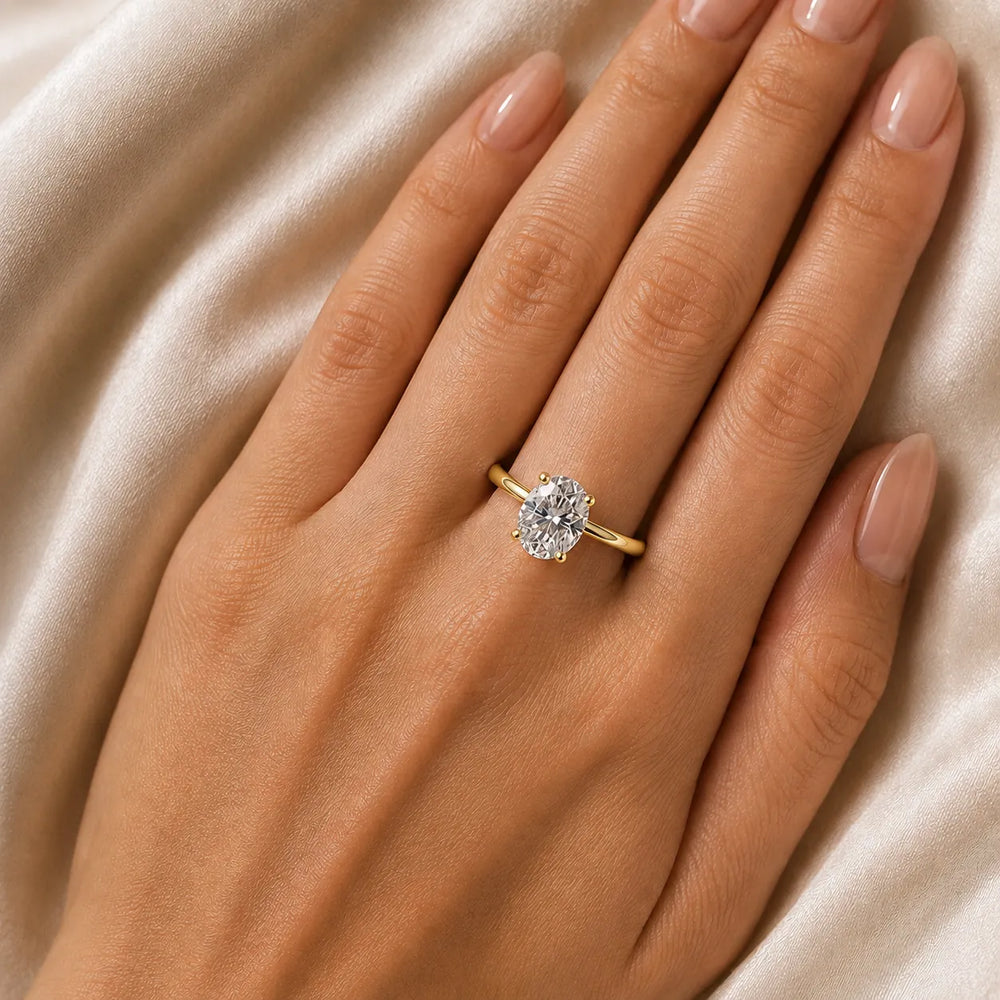 Romantic Solitaire Ring with Classic Setting