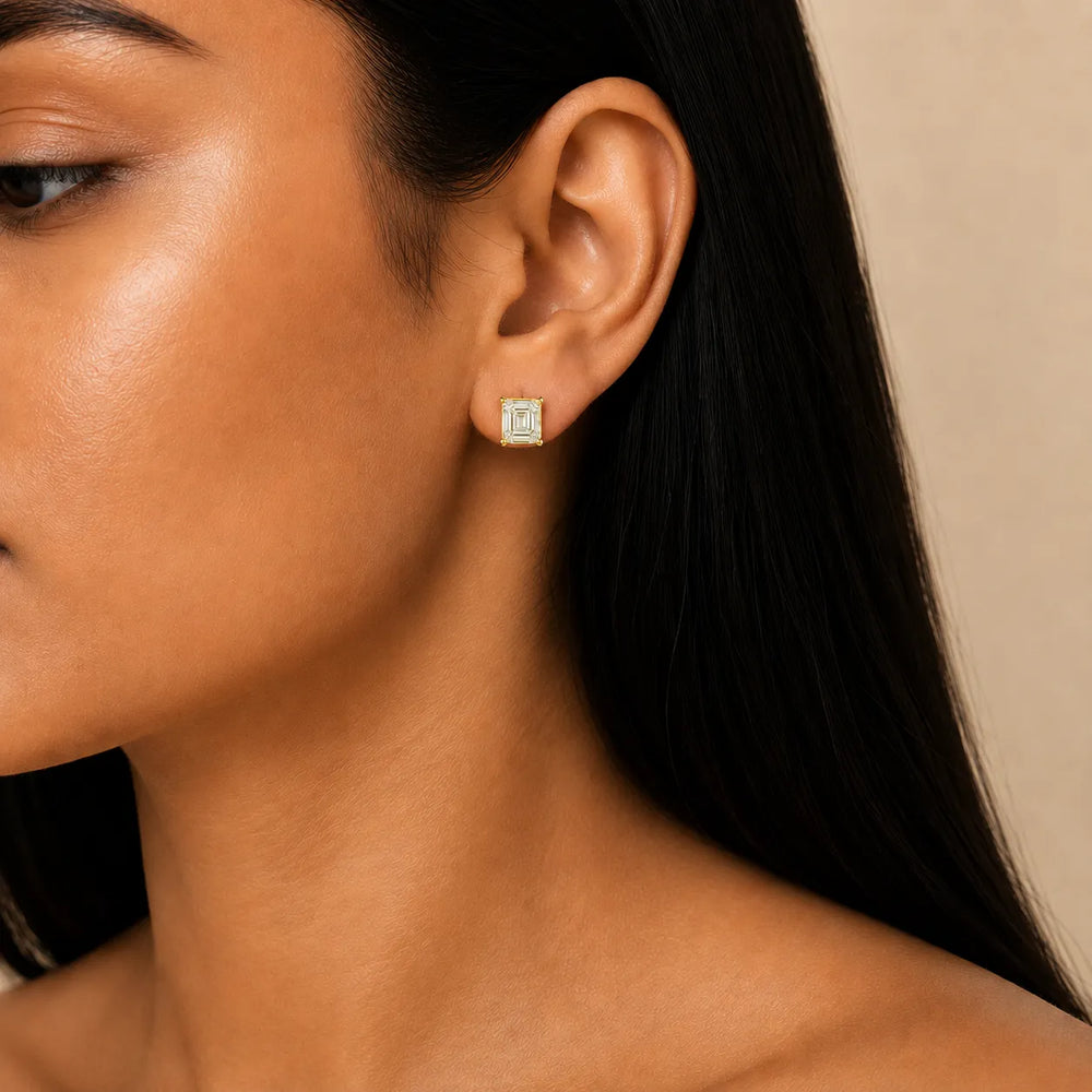 The Classic Brilliance Studs earring