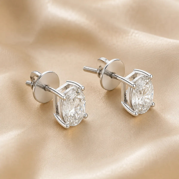 The Classic Brilliance Studs earring