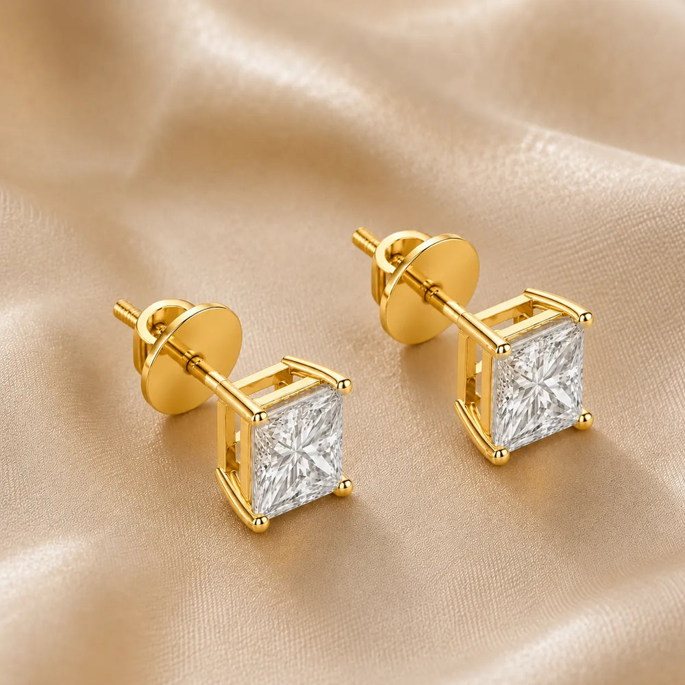 The Classic Brilliance Studs earring