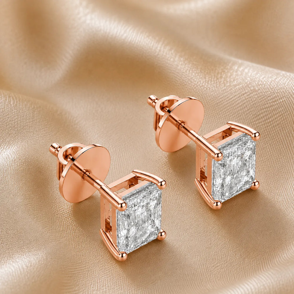 The Classic Brilliance Studs earring