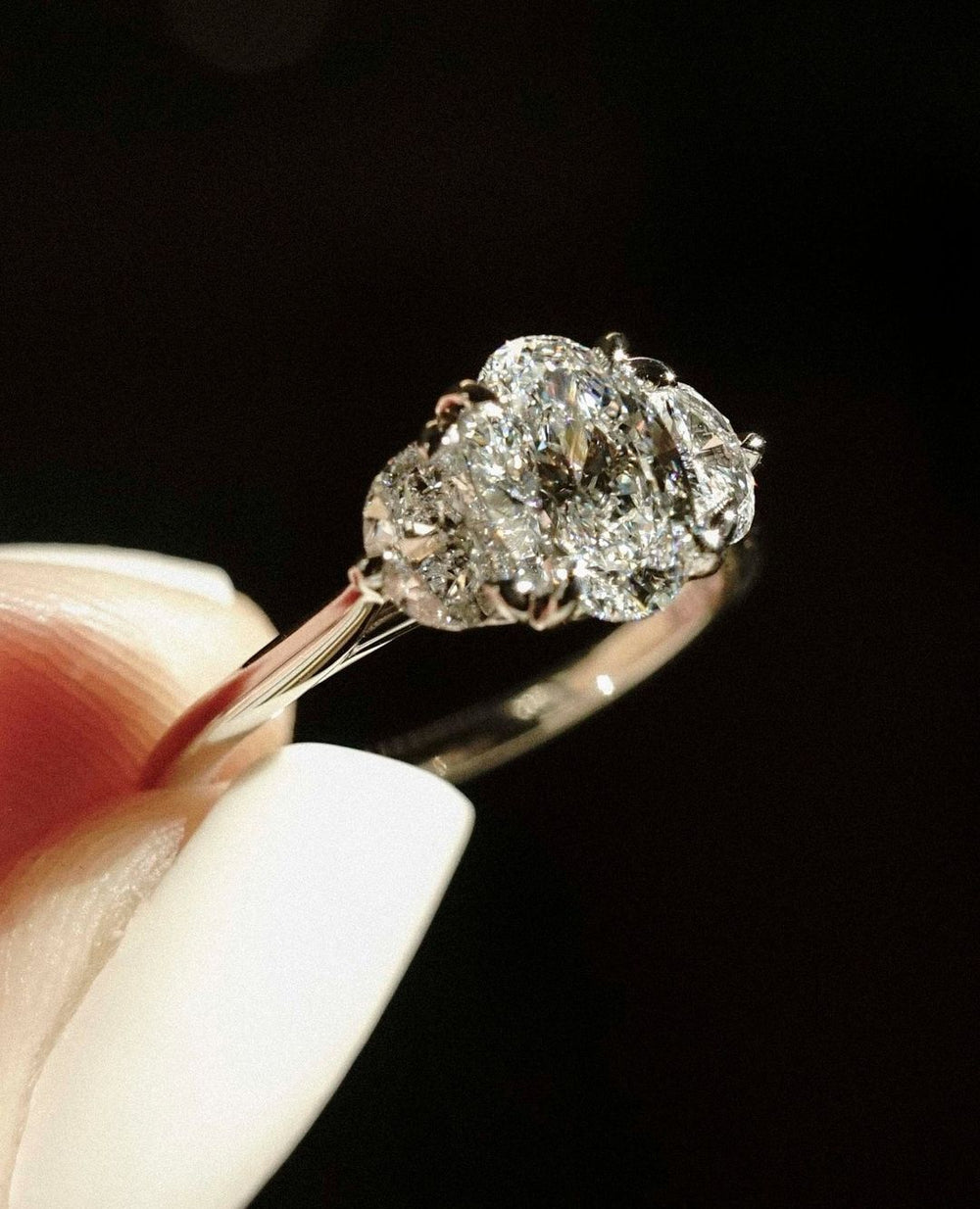 Oval Cut Labgrown Engagement Ring