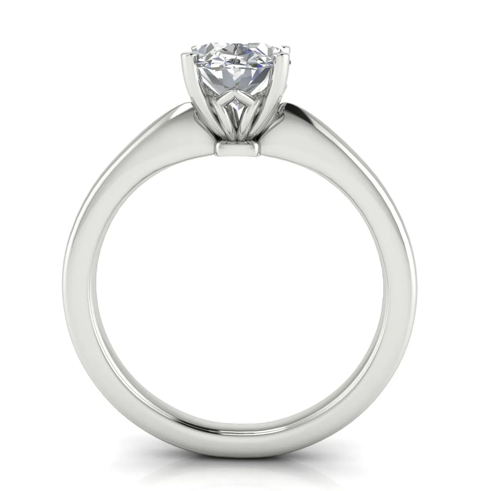 Elegant Solitaire Ring with Timeless Appeal