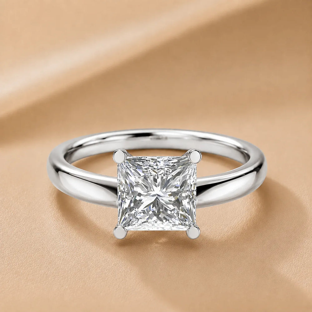 Elegant Solitaire Ring with Timeless Appeal