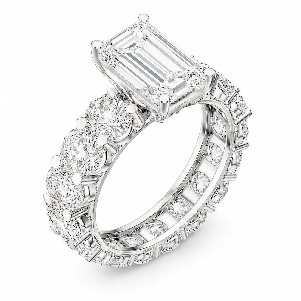 The Everlasting Grace Ring with Oval Diamond