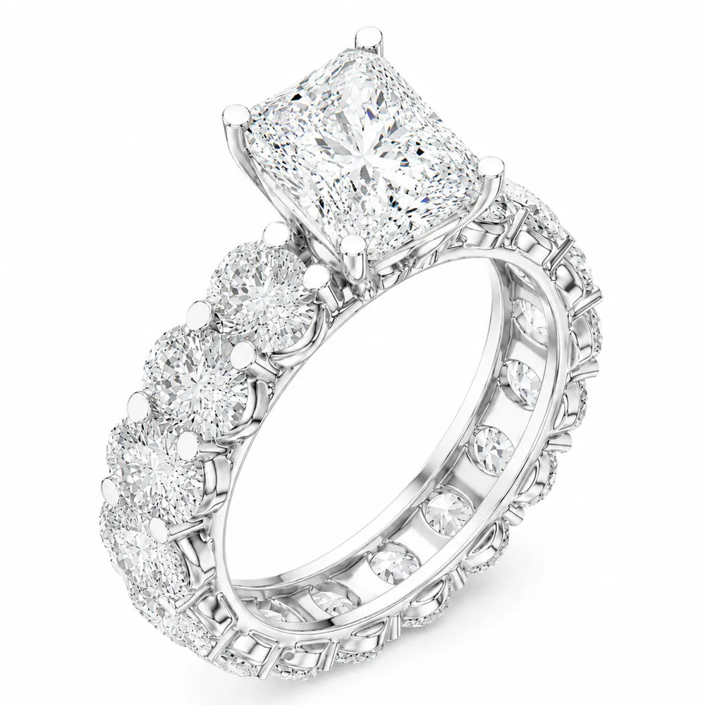 The Everlasting Grace Ring with Oval Diamond