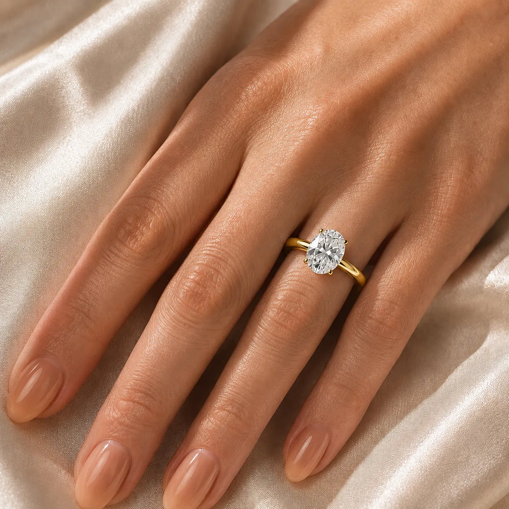 Elegant Solitaire Ring with Timeless Appeal