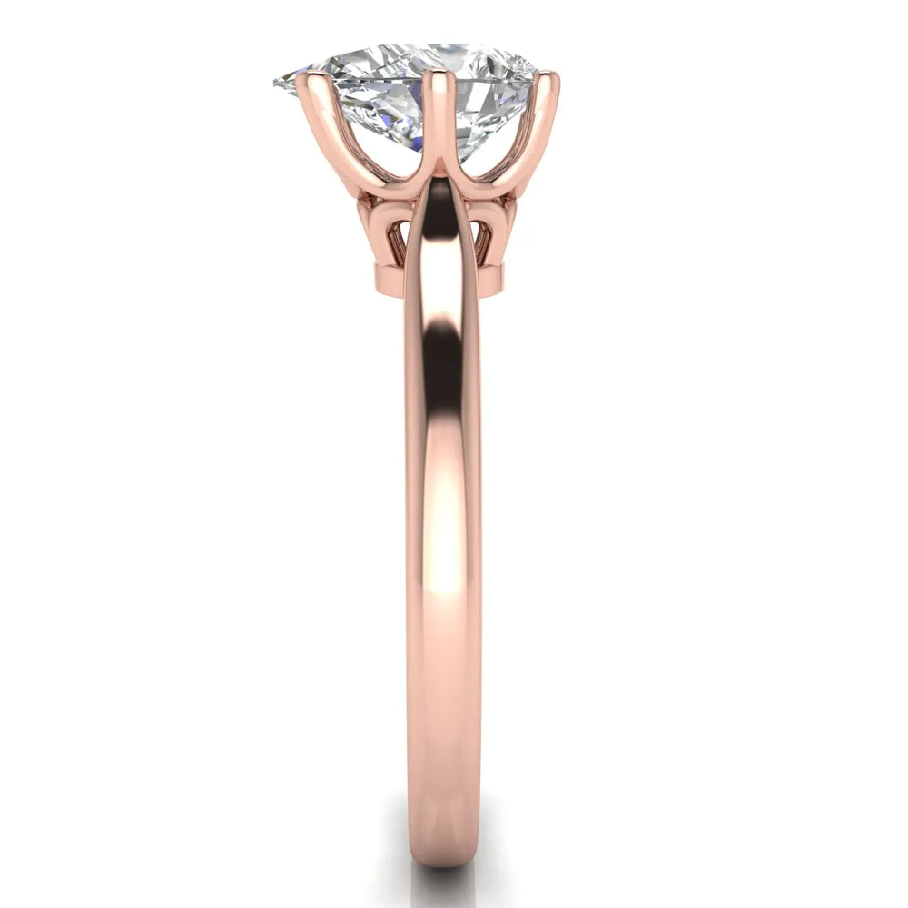 Romantic Solitaire Ring with Timeless Design