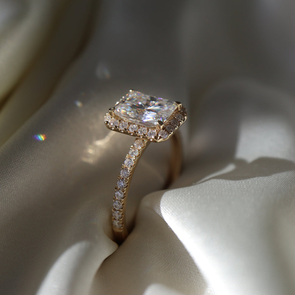 Radiant Cut Labgrown Engagement Ring