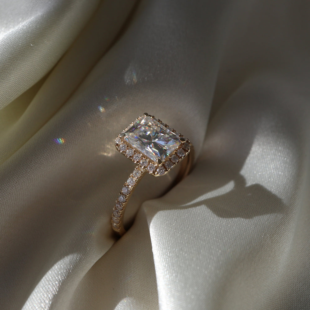 Radiant Cut Labgrown Engagement Ring