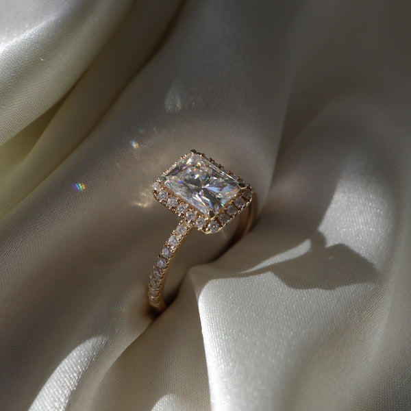 Radiant Cut Labgrown Engagement Ring
