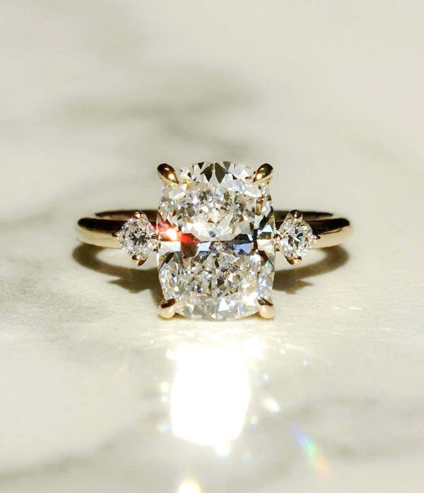 Cushion Cut Labgrown Engagement Ring