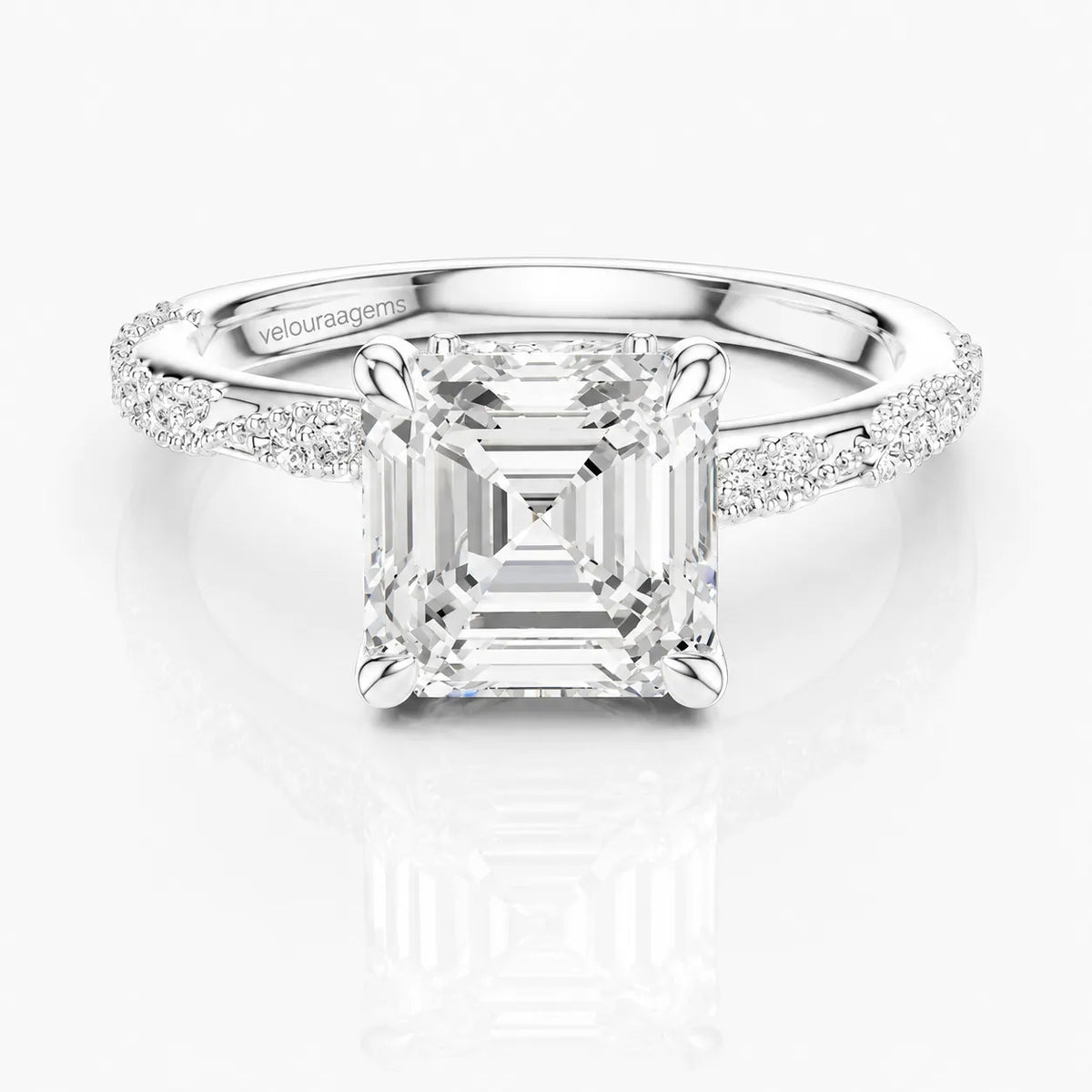 Classic Engagement Ring with Modern Luxury and Refined Beauty